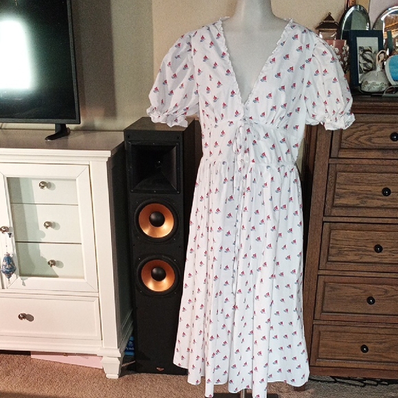 Hill House Dresses & Skirts - Hill House White Dress with Red Boat Pattern Size XL